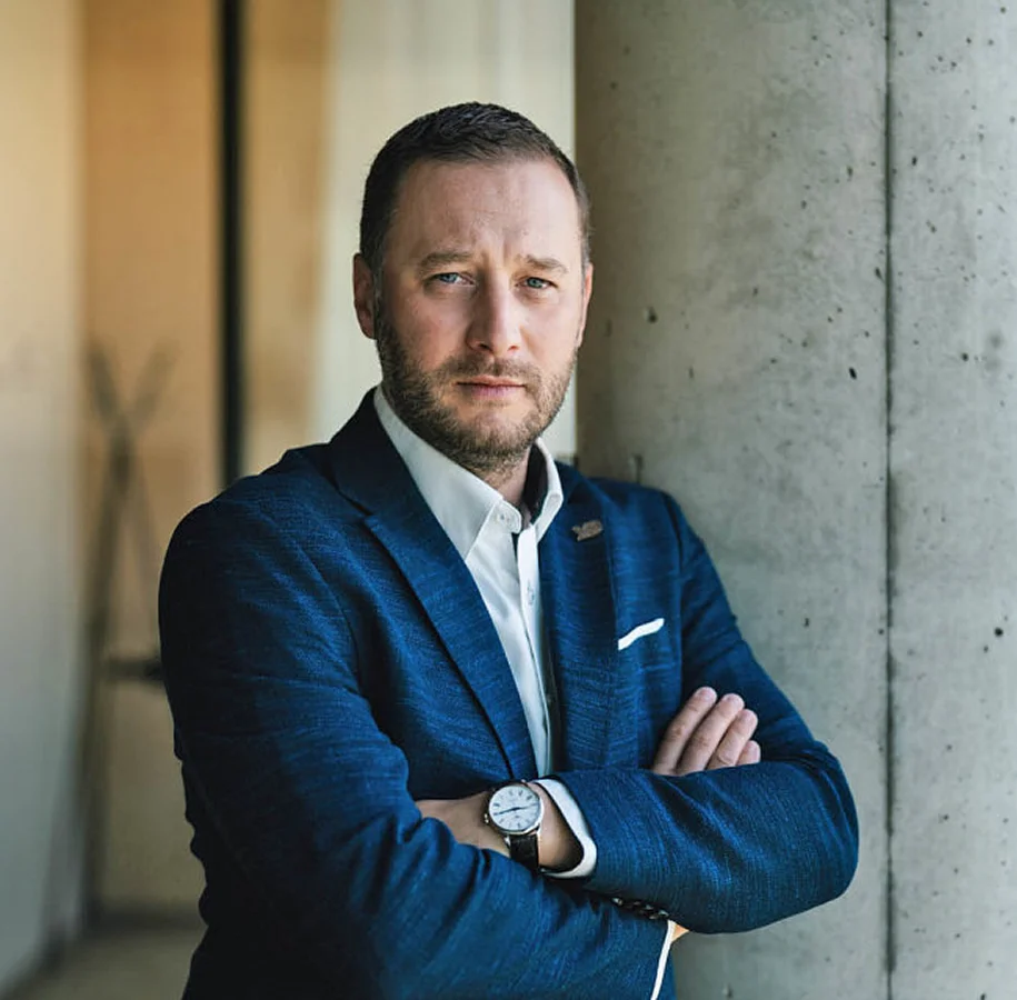Inovativní, moderní, proklientská s individuálním přístupem
